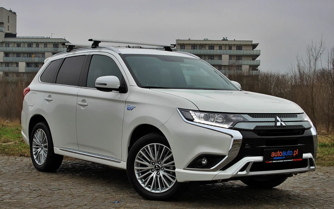 Mitsubishi Outlander cena 109900 przebieg: 41500, rok produkcji 2019 z Cedynia małe 301